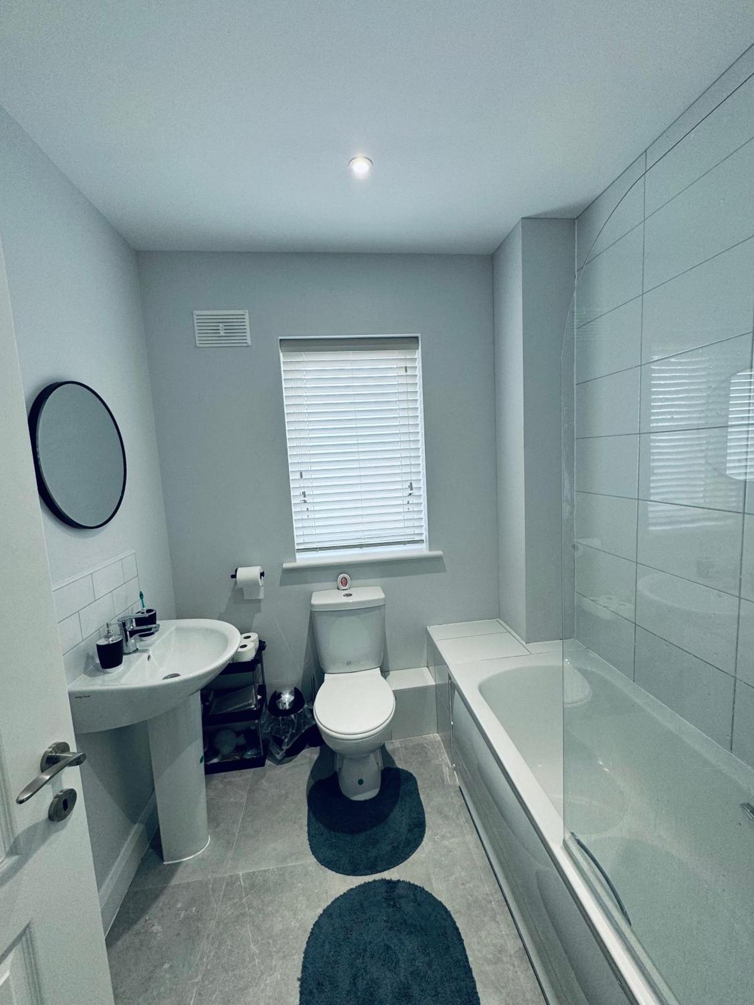 Modern Double & Single Room With Cozy Vibes アシー エクステリア 写真