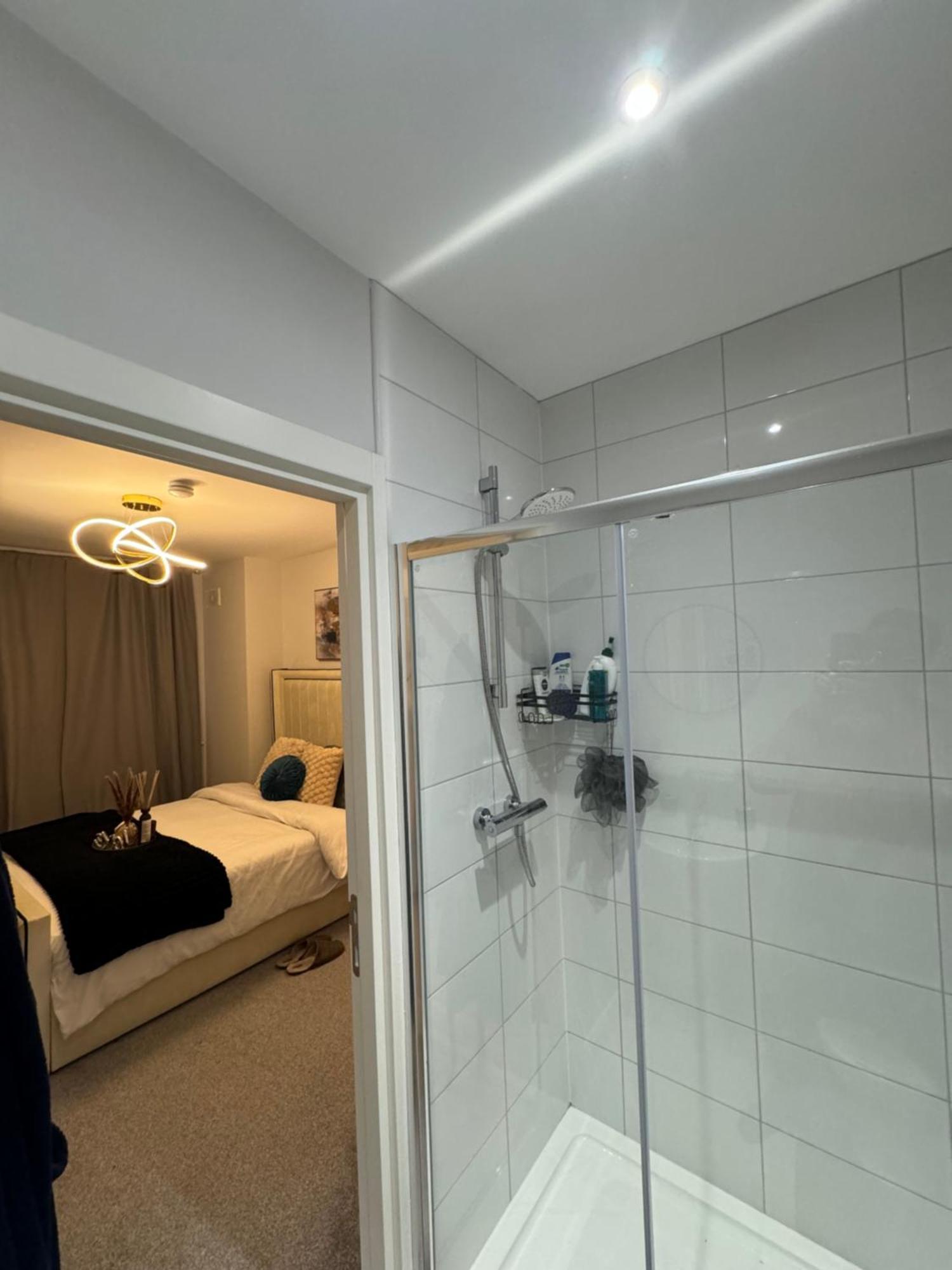Modern Double & Single Room With Cozy Vibes アシー エクステリア 写真
